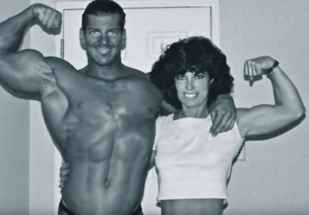 Il giovane Rich Piana con sua madre